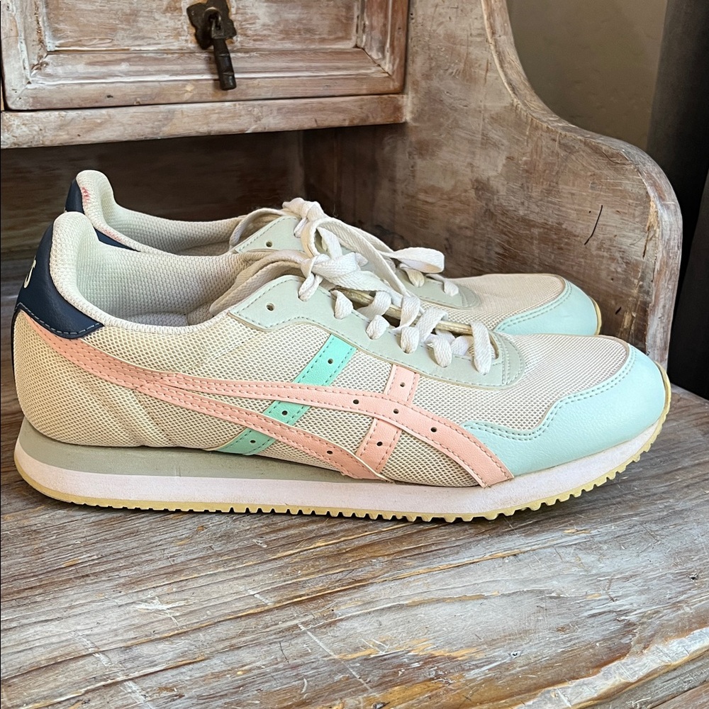 🤍 Asics Tiger Runner Canvas and Leather Sneakers Size 10 Cream Pastel Mint